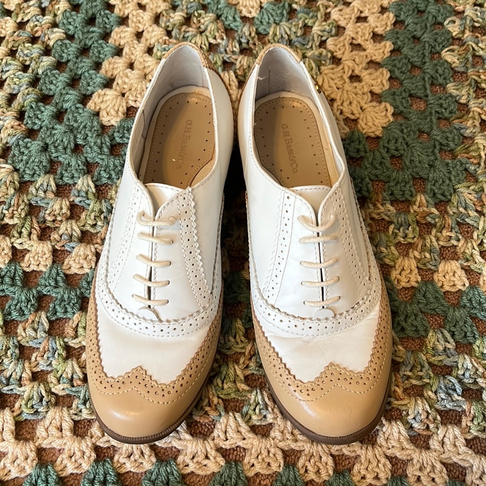 Bass Quinn White/Tan Oxford Heel